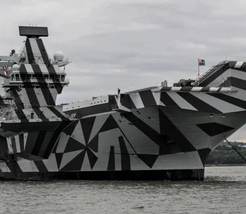 Pintando navios de guerra como arte: as origens da camuflagem disruptiva.