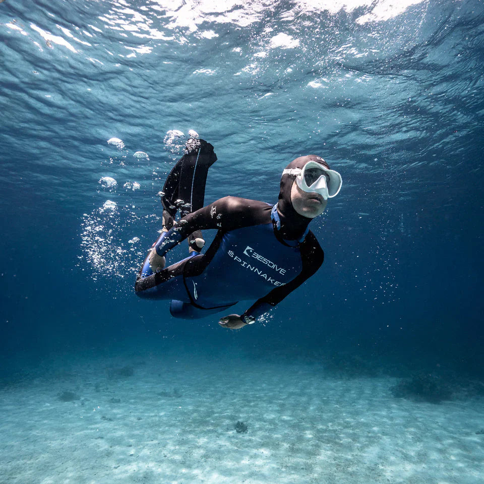 Sozinho nas Profundezas: Percepções Psicológicas de Missões Solitárias no Fundo do Mar