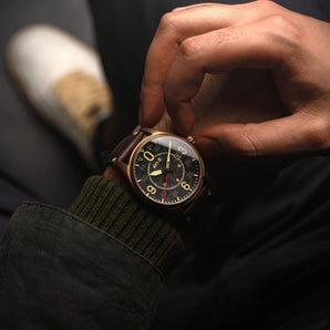 DISTRESSED BLACK